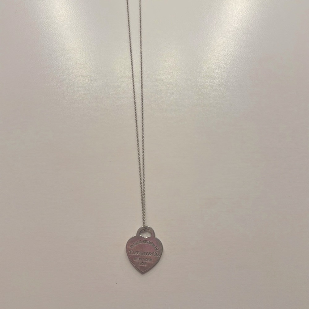 Tiffany & Co. Return to Tiffany silver necklace!